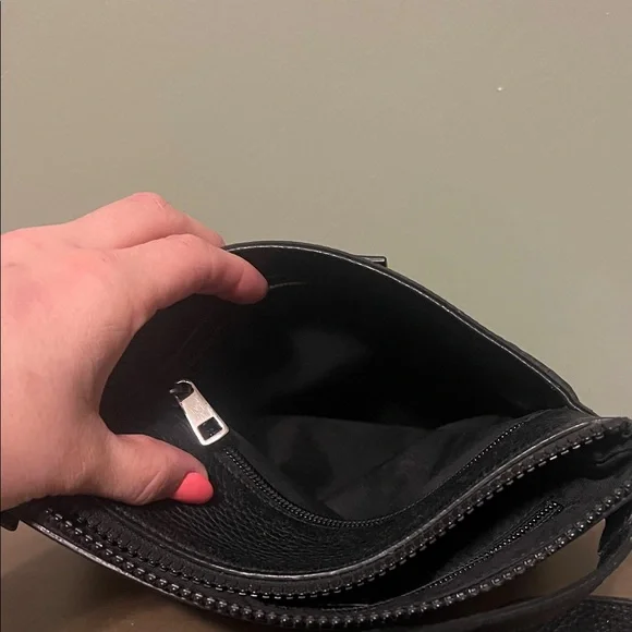 Gucci Black Nylon and Leather Crossbody Bag - Picture 14 of 16